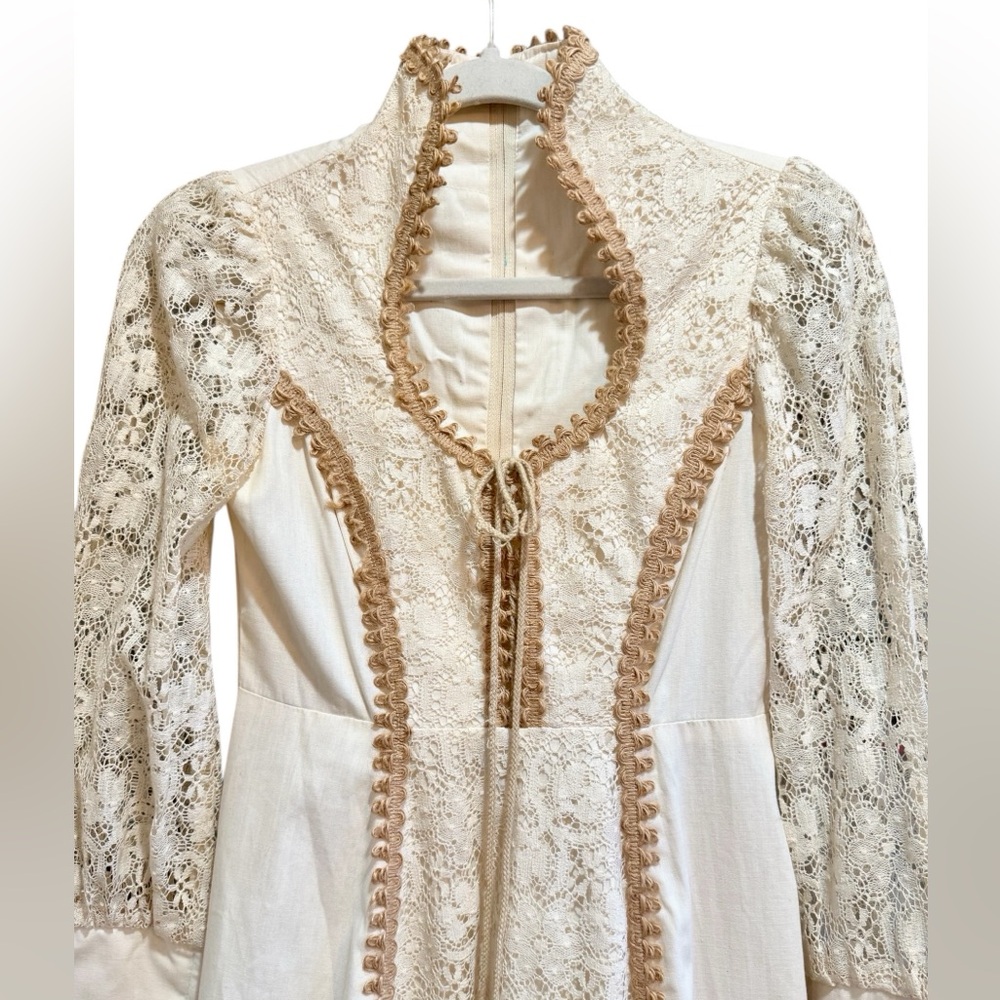 Vintage 1970s Gunne Sax Maxi Dress Size 7 Lace Ruffle Rare w/ Original 70s Photo - Picture 2 of 14